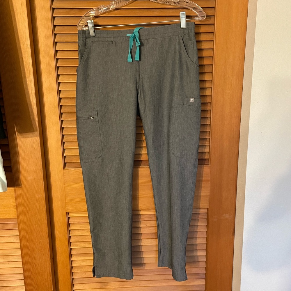 FIGS petite/ small gray- like new